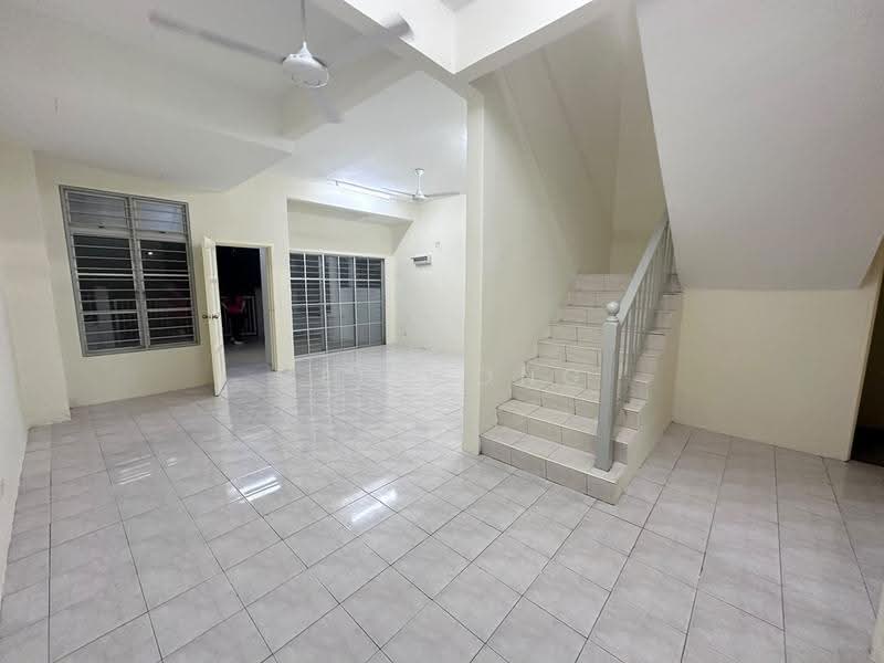 Terraced House for Rent in Bandar Baru Ampang (Ampang) - Mel Wong - Living Room - PropertyGuru.com.my
