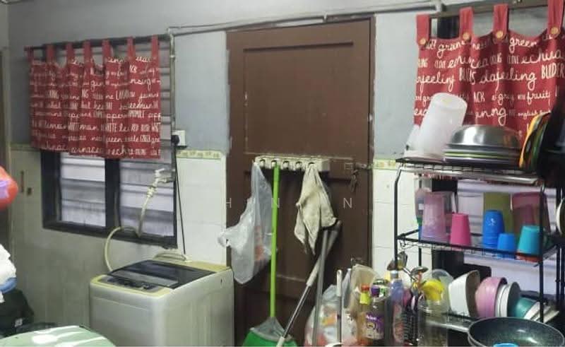 1-storey Terraced House for Sale in Taman Merdeka (Batu Berendam) - CHIN FN - Kitchen - PropertyGuru.com.my