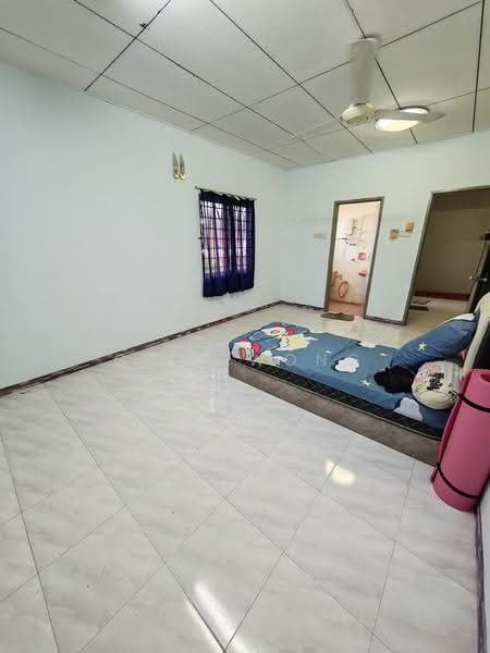 Rumah Teres 2-Tingkat untuk Dijual di Taman Paya Emas (Paya Rumput) - Gigi Wong - Bedroom - PropertyGuru.com.my
