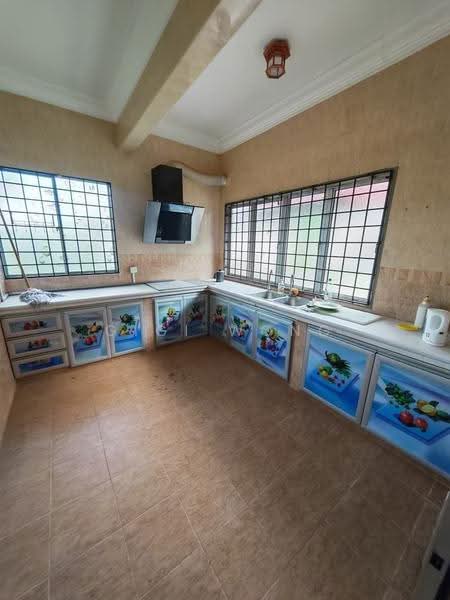 Rumah Teres 2-Tingkat untuk Dijual di Taman Paya Emas (Paya Rumput) - Gigi Wong - Kitchen - PropertyGuru.com.my