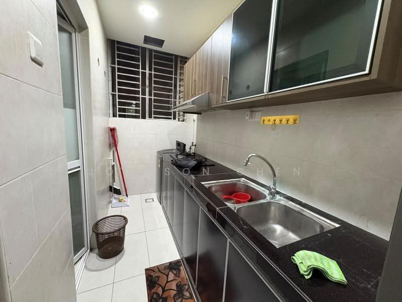 Pangsapuri untuk Dijual di D'Secret Garden (Pangsapuri Kempas Indah) - Johnson Chen - Kitchen - PropertyGuru.com.my
