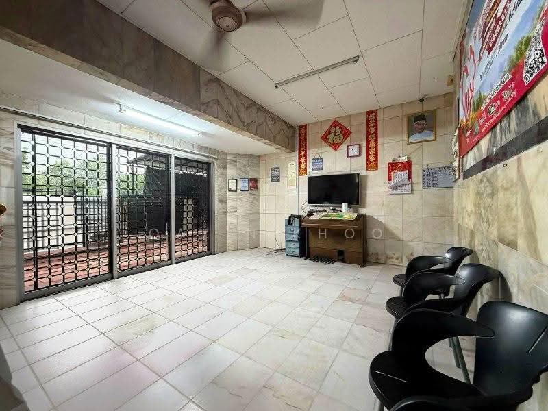 Rumah Teres 1-Tingkat untuk Dijual di Taman Pertama (Ipoh) - Qazin Khoo - Living Room - PropertyGuru.com.my