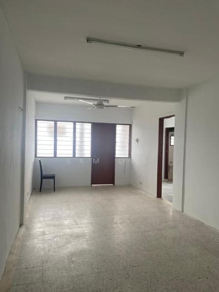 Pangsapuri untuk Dijual di Mutiara Court - Sam Lee - Living Room - PropertyGuru.com.my