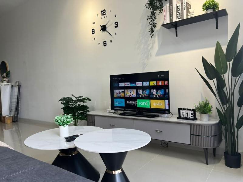 Kediaman Servis untuk Disewa di Sunway Velocity TWO - Keith Foo - Living Room - PropertyGuru.com.my