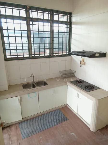 Rumah Berkembar untuk Dijual di Setia Tropika (Johor Bahru) - Jack Wong - Kitchen - PropertyGuru.com.my