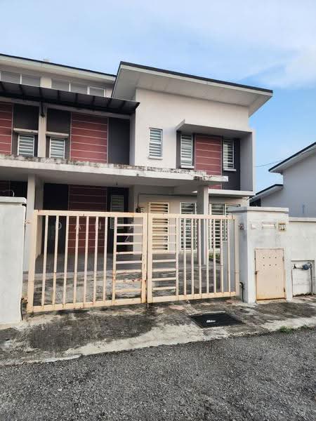 Cluster House for Sale in Shah Alam (Selangor) - Danial Mohd Zaki - Exterior - PropertyGuru.com.my