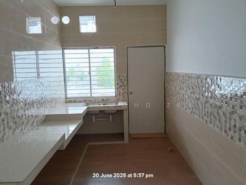 Cluster House for Sale in Shah Alam (Selangor) - Danial Mohd Zaki - Kitchen - PropertyGuru.com.my