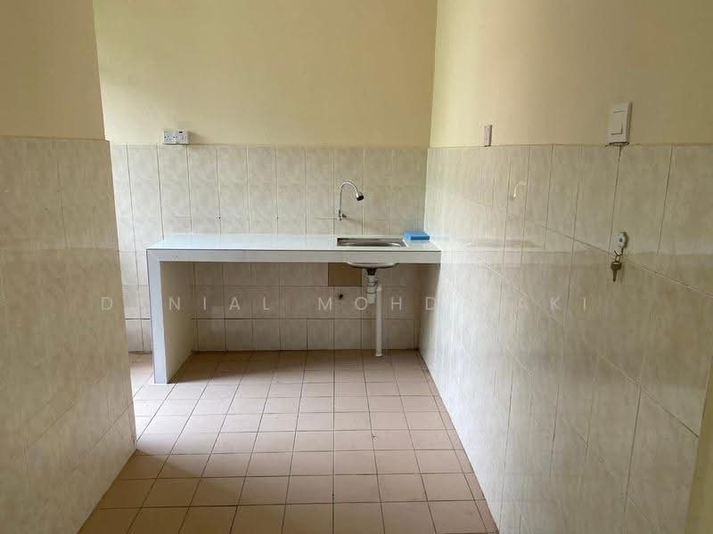 2-storey Terraced House for Sale in Bukit Beruntung (Selangor) - Danial Mohd Zaki - Kitchen - PropertyGuru.com.my