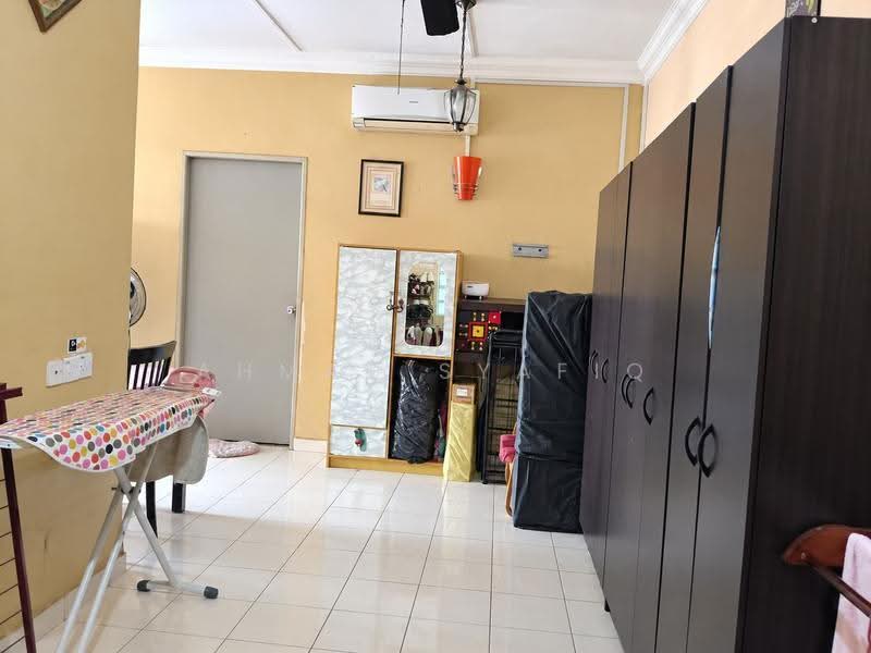 Apartment for Sale at University Apartment Phase 1 - AHMAD SYAFIQ - Living Room - PropertyGuru.com.my