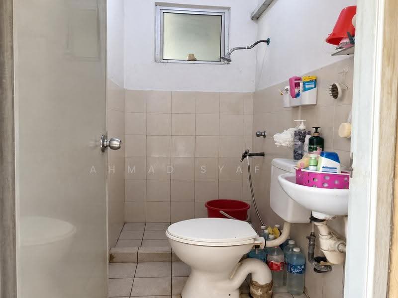 Apartment for Sale at University Apartment Phase 1 - AHMAD SYAFIQ - PropertyGuru.com.my