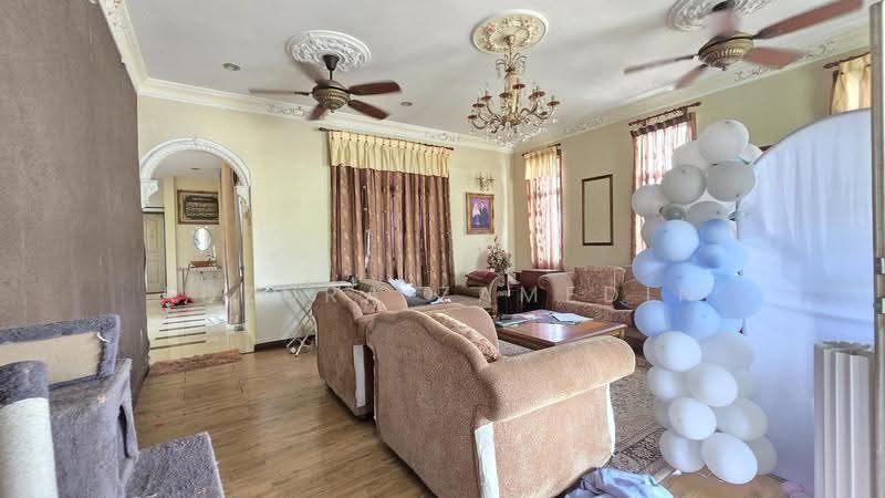 Rumah Banglo untuk Dijual di Kajang (Selangor) - Adzura Zamedin - Living Room - PropertyGuru.com.my