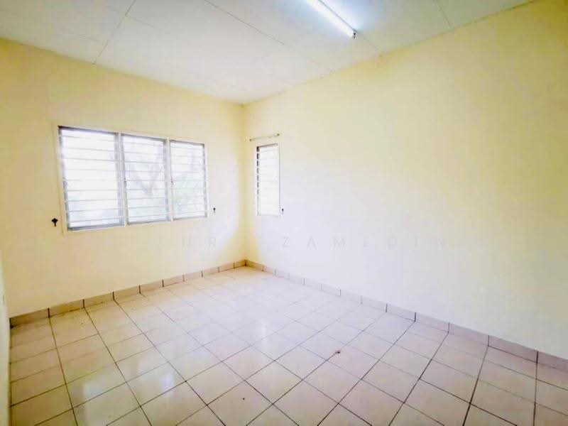 Rumah Teres 2.5-Tingkat untuk Dijual di Taman Aman Putra (Puchong) - Adzura Zamedin - PropertyGuru.com.my