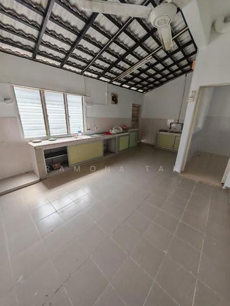 Rumah Teres 2-Tingkat untuk Dijual di Taman Pantai Emas (Klebang) - Ramona Tan - PropertyGuru.com.my