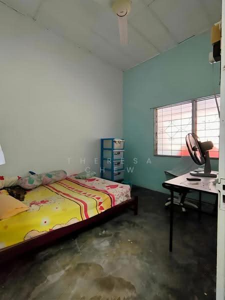 Rumah Teres 1-Tingkat untuk Dijual di Taman Sepakat (Bukit Mertajam) - Theresa Chew - Bedroom - PropertyGuru.com.my