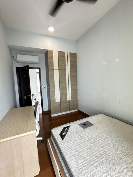Kediaman Servis untuk Dijual di Paragon Residences @ Straits View - Regina Khor - Bedroom - PropertyGuru.com.my