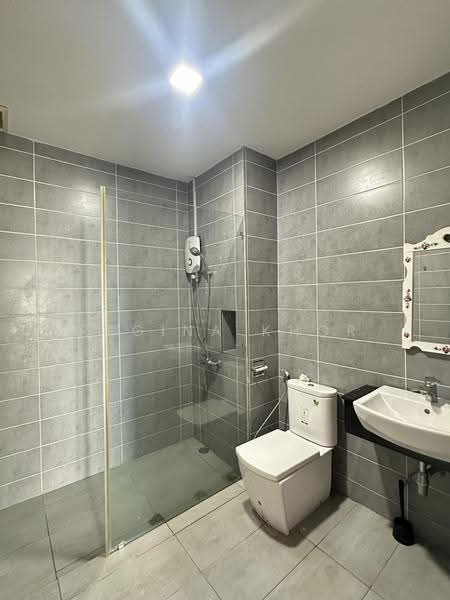 Kediaman Servis untuk Dijual di Paragon Residences @ Straits View - Regina Khor - Bathroom - PropertyGuru.com.my