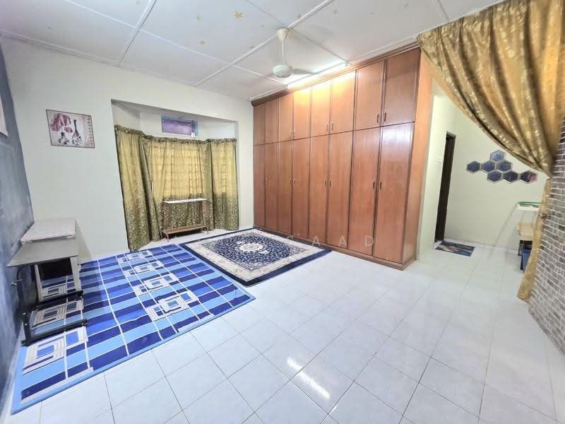 Rumah Teres untuk Dijual di Taman Bayu Perdana (Klang) - Alif Saad - Bedroom - PropertyGuru.com.my