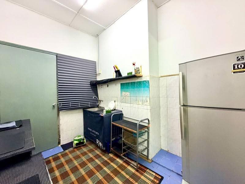 Pangsapuri untuk Dijual di Pangsapuri Wira - DILLA YUSOFF - Kitchen - PropertyGuru.com.my