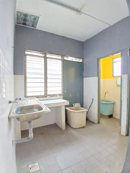 1-storey Terraced House for Sale in Batu Gajah (Perak) - Iza Talib - Bathroom - PropertyGuru.com.my