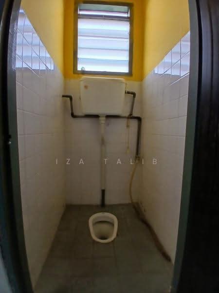 1-storey Terraced House for Sale in Batu Gajah (Perak) - Iza Talib - Bathroom - PropertyGuru.com.my