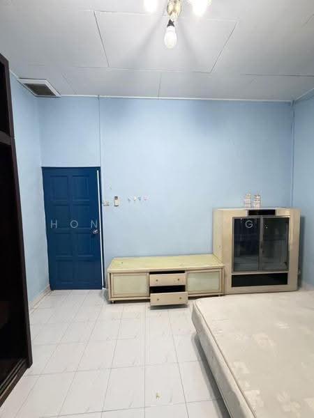 1-storey Terraced House for Rent in Senai (Johor) - Hong Charng Lee - Bedroom - PropertyGuru.com.my