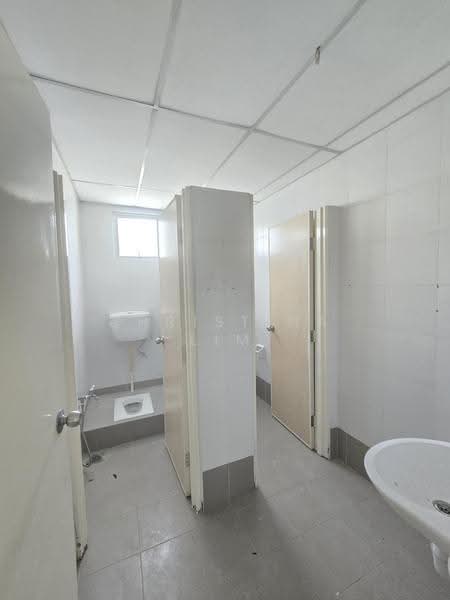 Pejabat untuk Disewa di Setia Alam (Selangor) - Christina Lim - Bathroom - PropertyGuru.com.my
