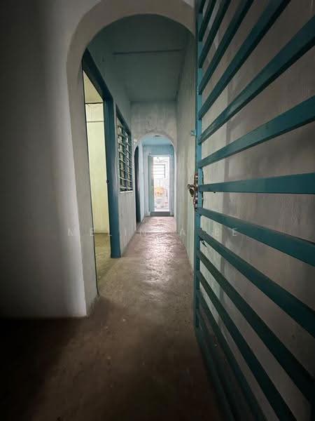 2-storey Terraced House for Sale in Taman Manis (Kulai) - Melinda Ee - Corridor - PropertyGuru.com.my