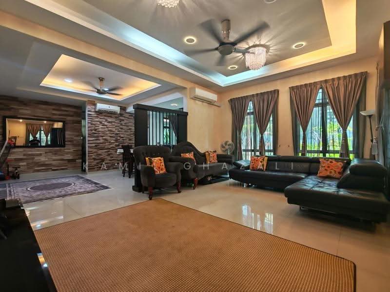Rumah Berkembar untuk Dijual di Presint 15 (Putrajaya) - Kamil Ghazali - Living Room - PropertyGuru.com.my