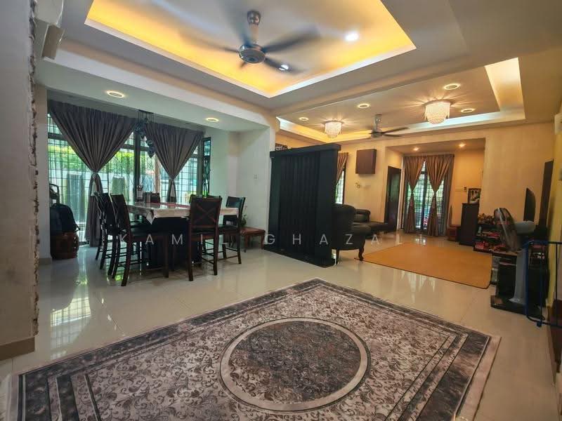 Rumah Berkembar untuk Dijual di Presint 15 (Putrajaya) - Kamil Ghazali - Dining Room - PropertyGuru.com.my