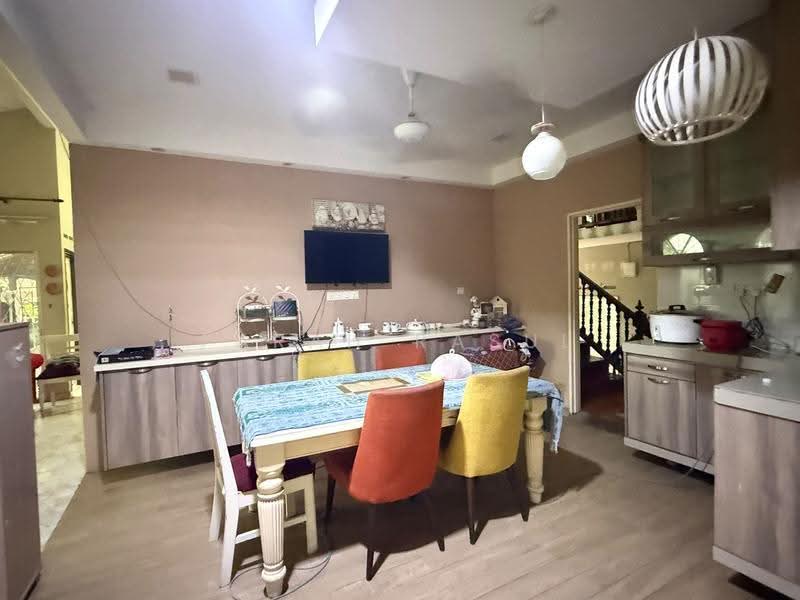 Rumah Banglo untuk Dijual di Bandar Baru Bangi (Selangor) - Farah Rasul - Dining Room - PropertyGuru.com.my