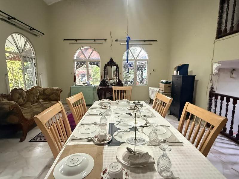 Rumah Banglo untuk Dijual di Bandar Baru Bangi (Selangor) - Farah Rasul - Dining Room - PropertyGuru.com.my