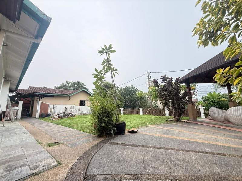 Rumah Banglo untuk Dijual di Bandar Baru Bangi (Selangor) - Farah Rasul - Garden - PropertyGuru.com.my
