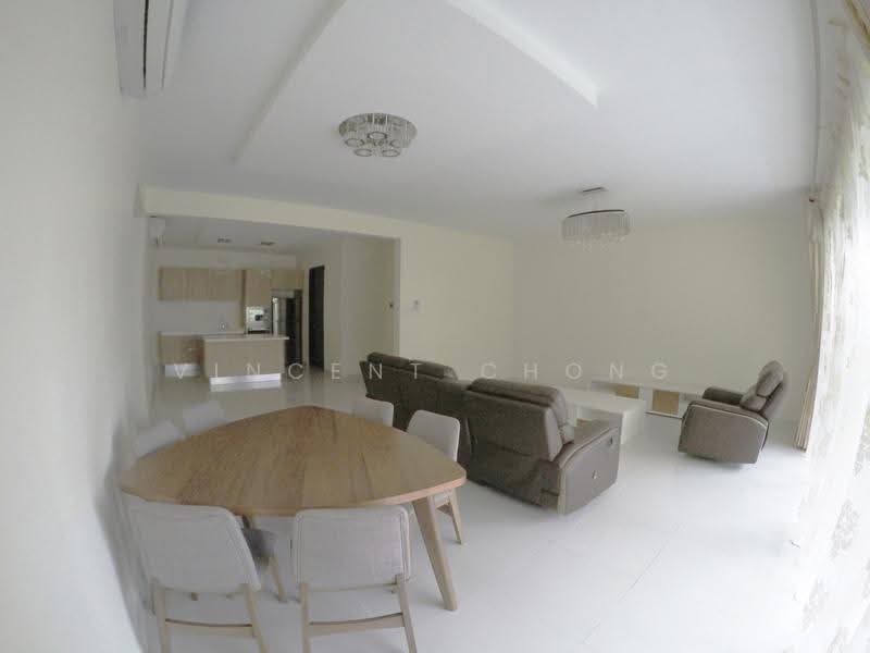 Living & Dining Room