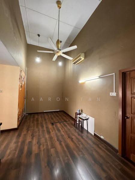 2ND Living Room