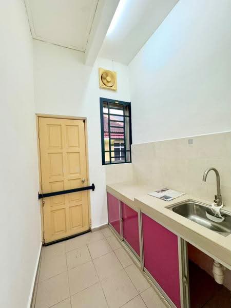 1-storey Terraced House for Rent in Taman JP Perdana (Johor Bahru) - Eric Foo - Kitchen - PropertyGuru.com.my