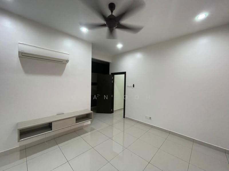 Rumah Teres untuk Dijual di Sungai Ara (Penang) - Qyan Goh - Living Room - PropertyGuru.com.my