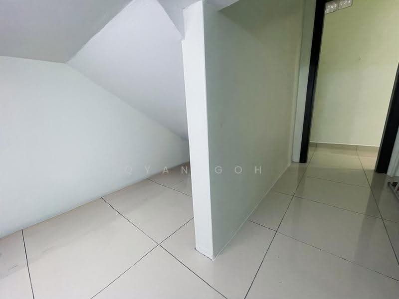 Rumah Teres untuk Dijual di Sungai Ara (Penang) - Qyan Goh - Corridor - PropertyGuru.com.my