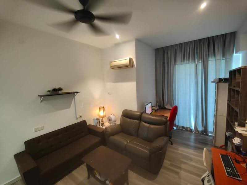 Condominium for Sale at Shineville Park - Jeff Ooi - Living Room - PropertyGuru.com.my