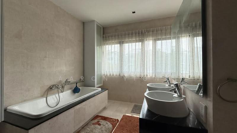 2.5-storey Terraced House for Sale in Jade Hills (Kajang) - Aaron Yiong - Bathroom - PropertyGuru.com.my