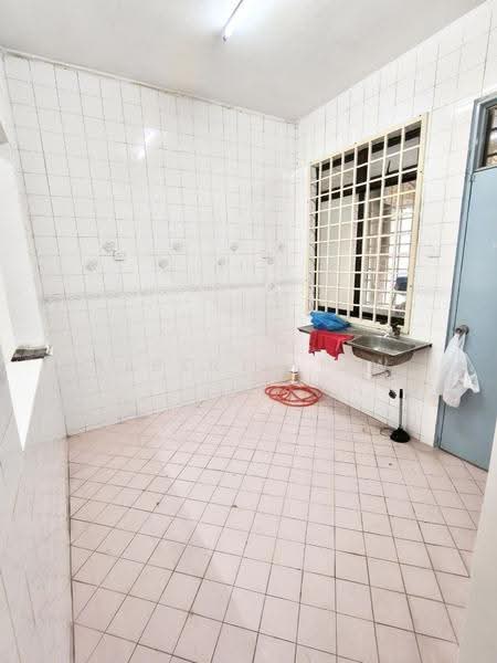 Rumah Teres 2-Tingkat untuk Dijual di Jementah (Johor) - Albert Liew - Kitchen - PropertyGuru.com.my
