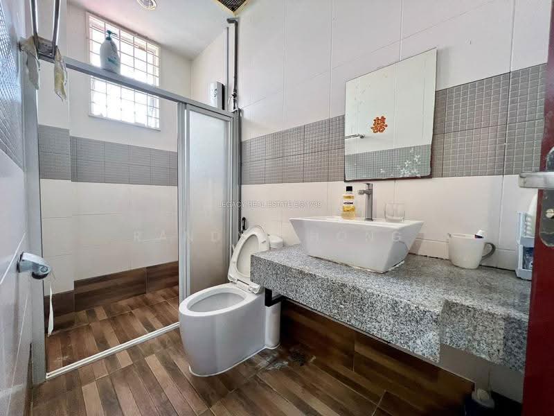 Semi-Detached House for Sale in Kolombong (Kota Kinabalu) - Randy Chong - Bathroom - PropertyGuru.com.my
