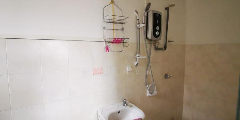 Kondominium untuk Disewa di Sri Ampang Mas Condominium - Wai Mun - Bathroom - PropertyGuru.com.my