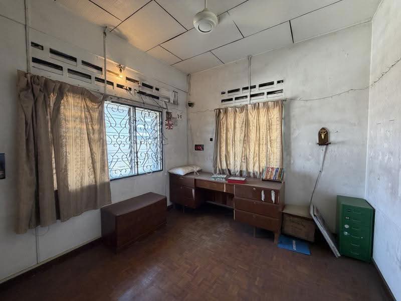 Bungalow House for Sale in Bukit Gasing (Petaling Jaya) - N.G. Kuhan - Study - PropertyGuru.com.my