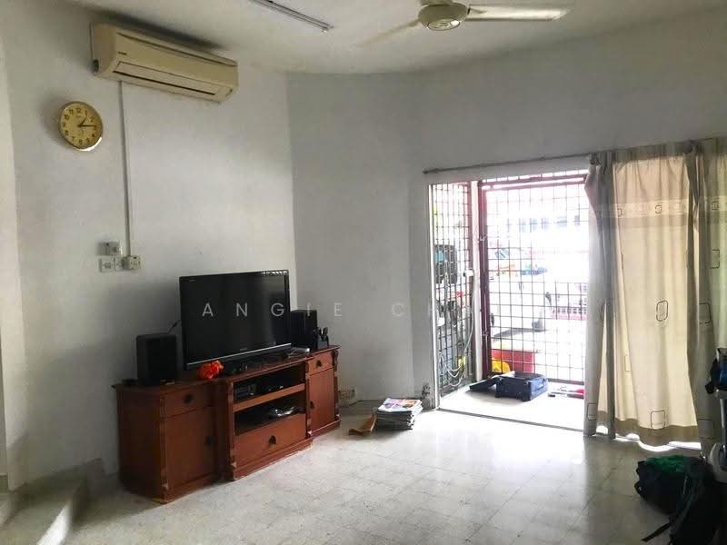 2-storey Terraced House for Sale in SS25 (Petaling Jaya) - Angie Chai - Living Room - PropertyGuru.com.my