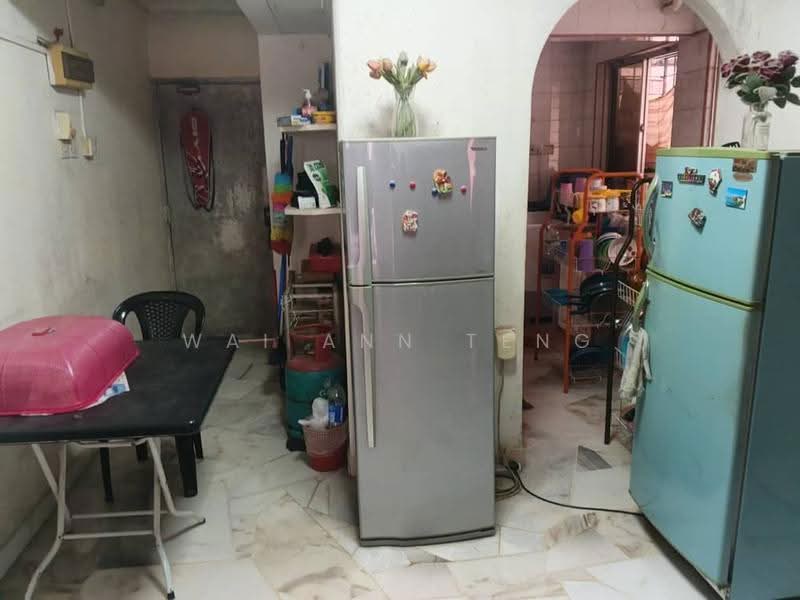 Apartment for Sale at Iris Apartment - Wai Ann Teng - Kitchen - PropertyGuru.com.my