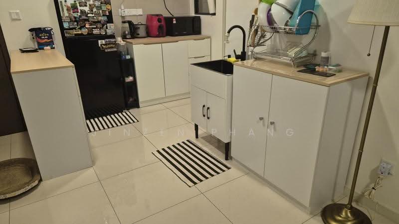 Kediaman Servis untuk Dijual di Sunway Avila Residences - Jinzen Phang - Kitchen - PropertyGuru.com.my