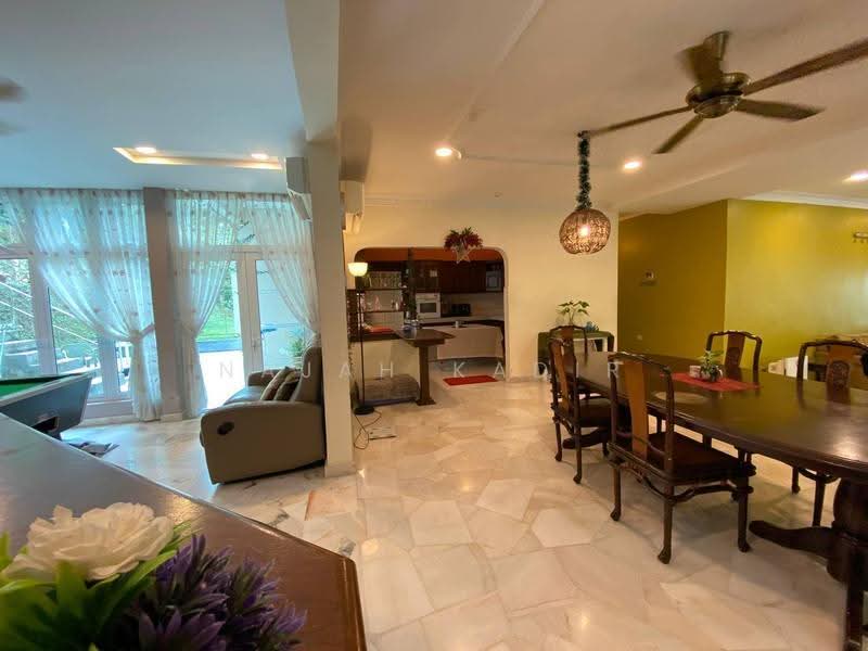 Agricultural Land for Sale in Kampung Sungai Merab Luar (Dengkil) - Najah Kadir - Living Room - PropertyGuru.com.my