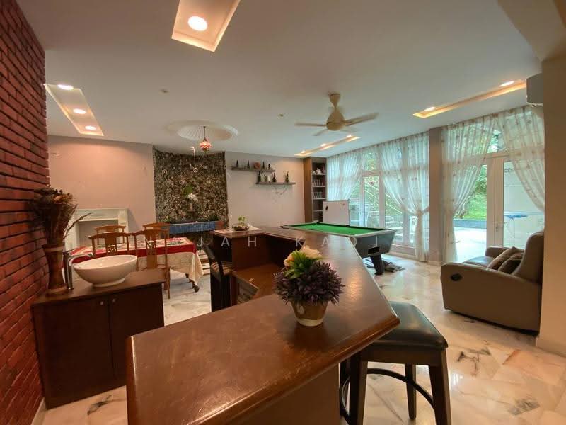 Agricultural Land for Sale in Kampung Sungai Merab Luar (Dengkil) - Najah Kadir - Living Room - PropertyGuru.com.my