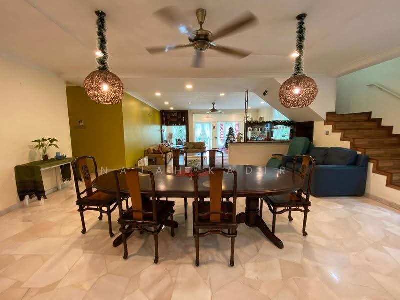 Agricultural Land for Sale in Kampung Sungai Merab Luar (Dengkil) - Najah Kadir - Dining Room - PropertyGuru.com.my