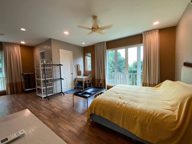 Agricultural Land for Sale in Kampung Sungai Merab Luar (Dengkil) - Najah Kadir - Bedroom - PropertyGuru.com.my